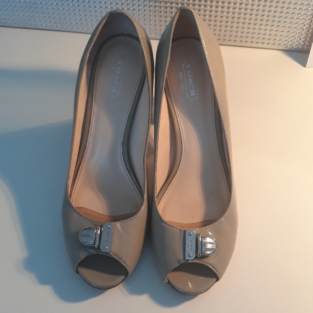 Coach heels size 9